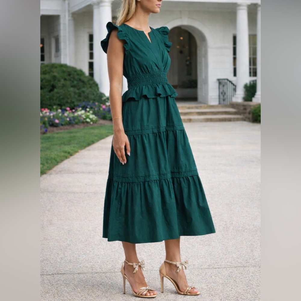 NWT Moon River Flutter Sleeve Tiered Green  Dress Size Medium